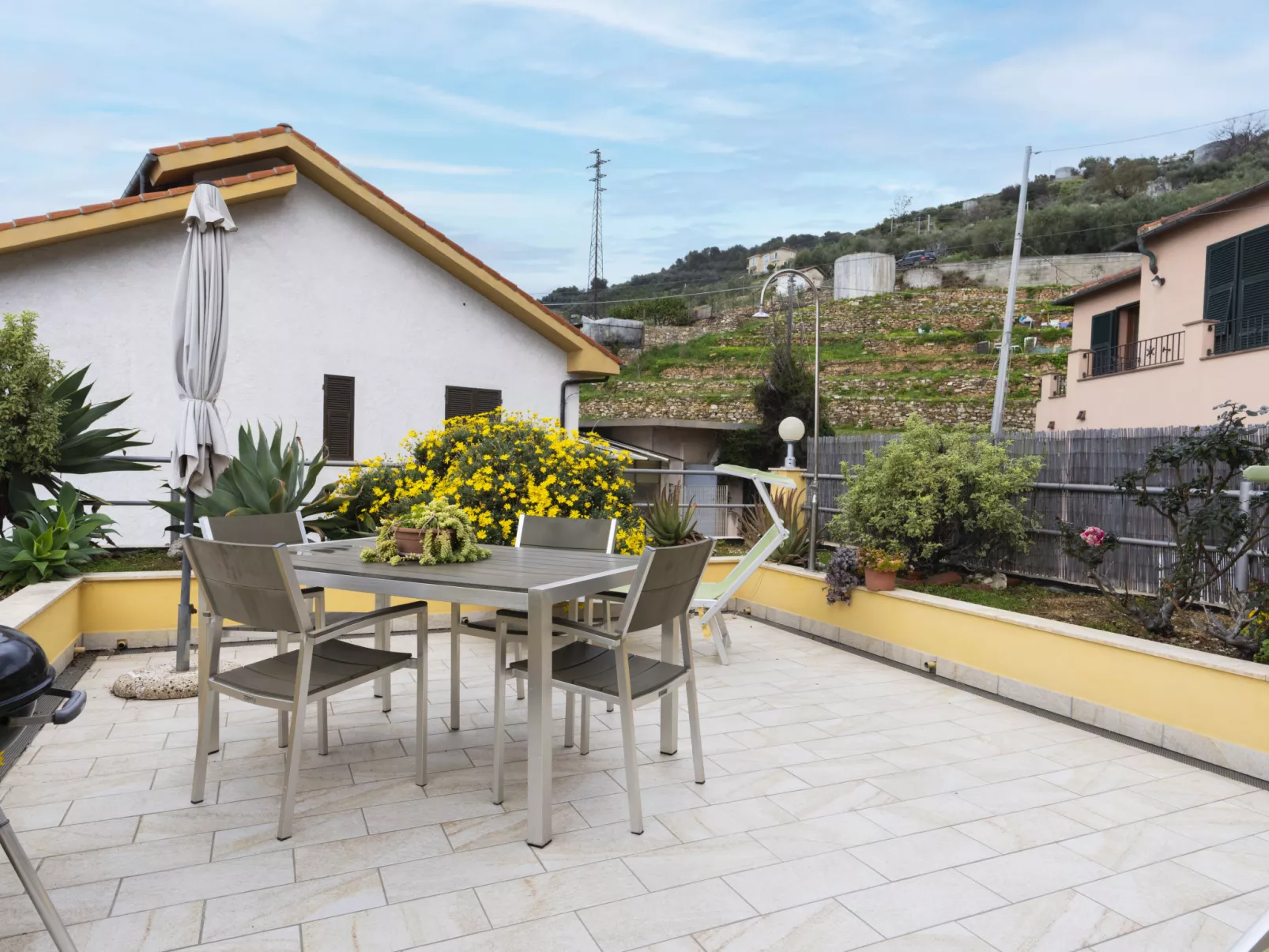 Terrazzo sul Mare-Outside