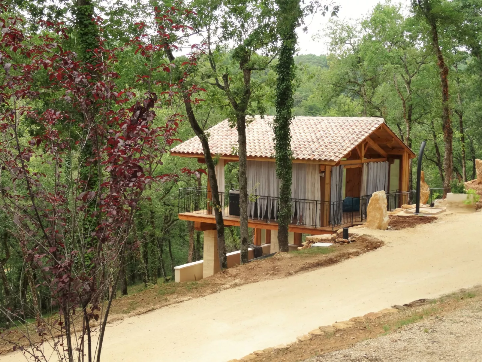 La Ferme-Outside