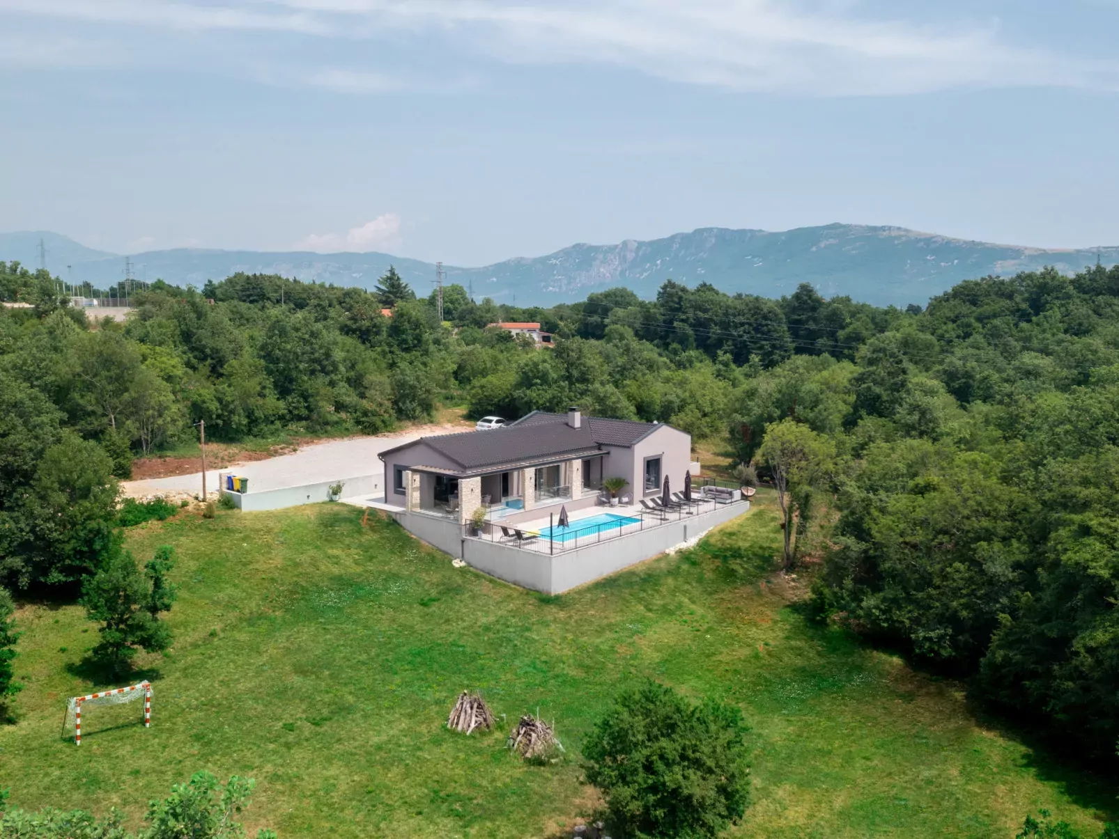 Villa Anthea Paola-Outside