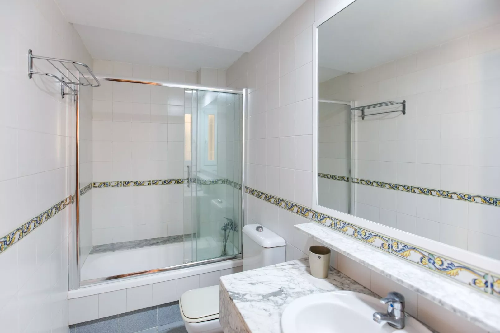 Macael Bajo 202-Bathroom