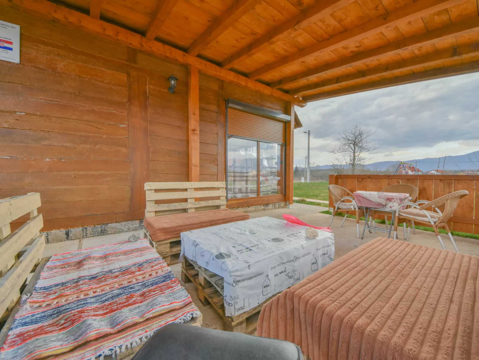 Vacation house Vrkljan-Outside