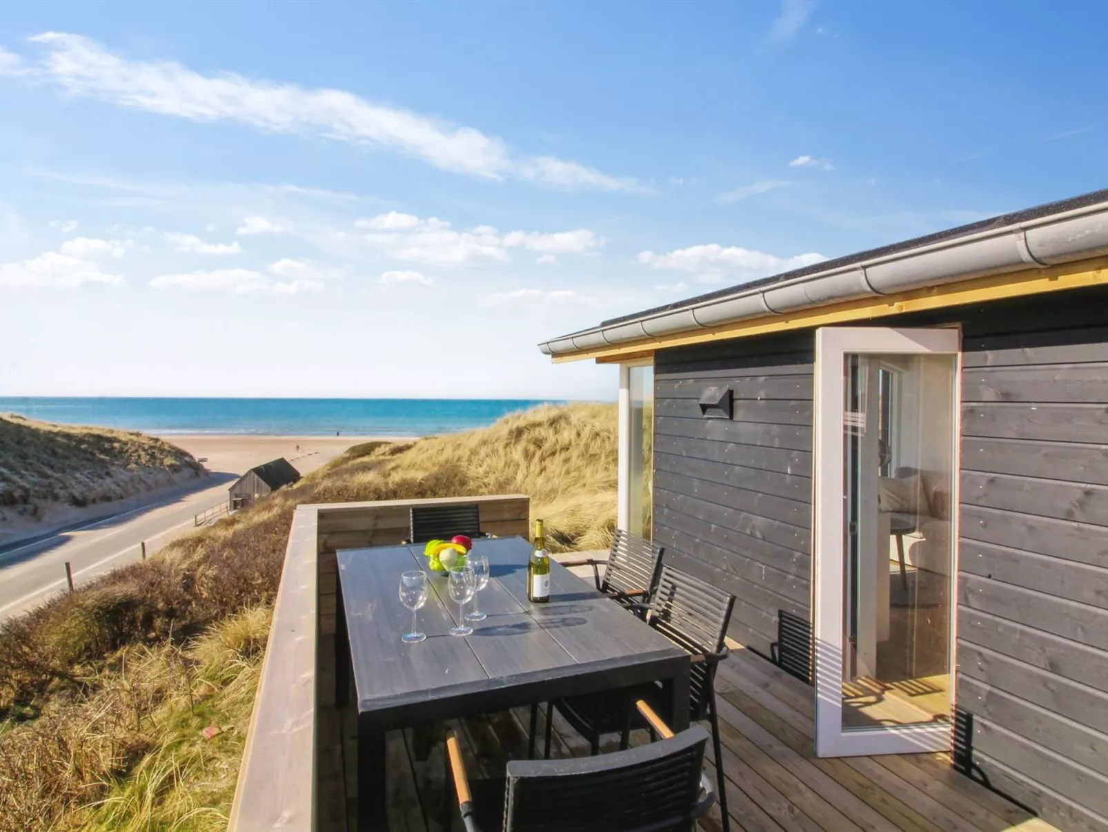 "Fatlinda" - 50m from the sea-Drinnen