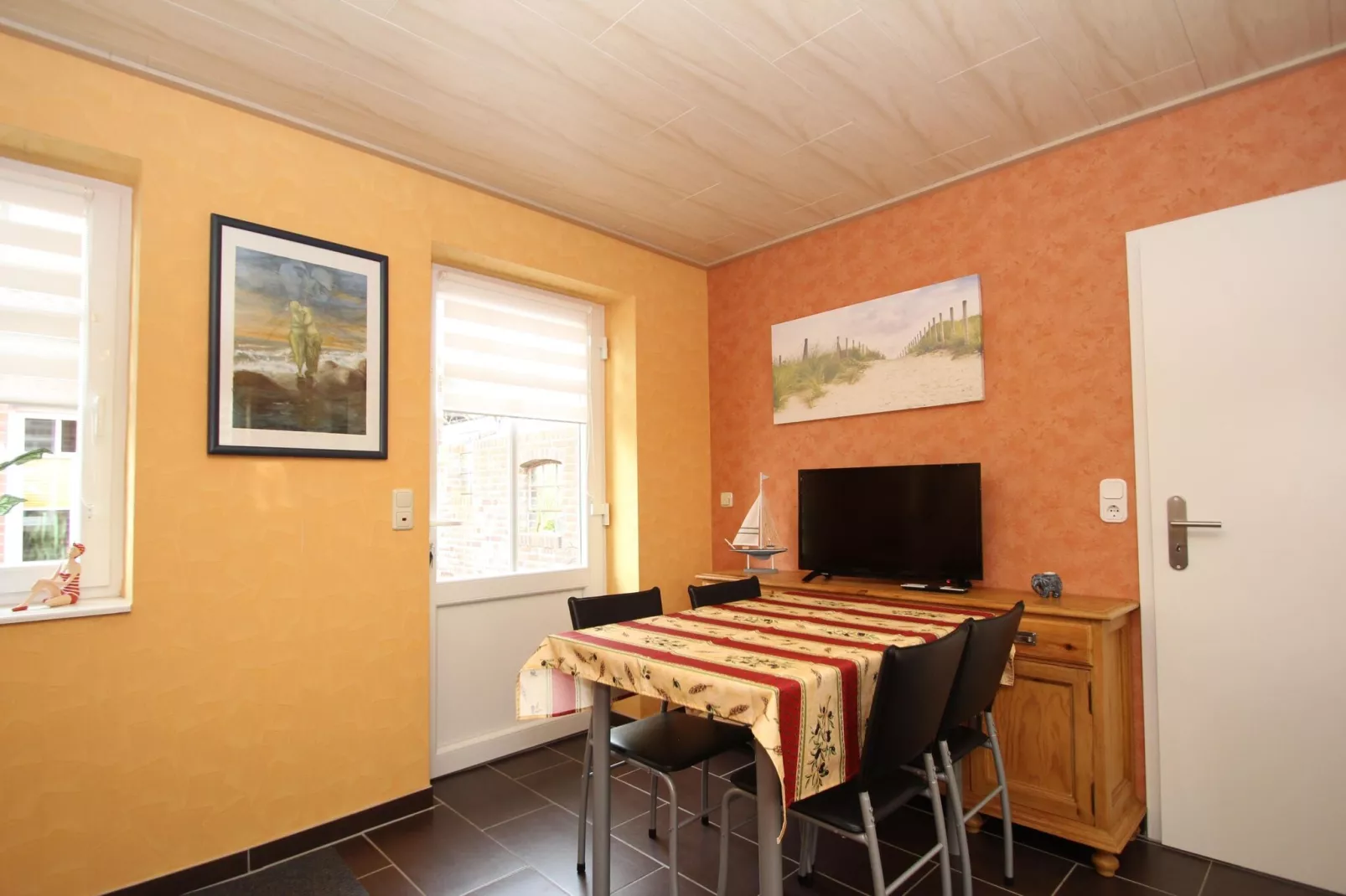 Ferienhaus Ganescha-Dining room