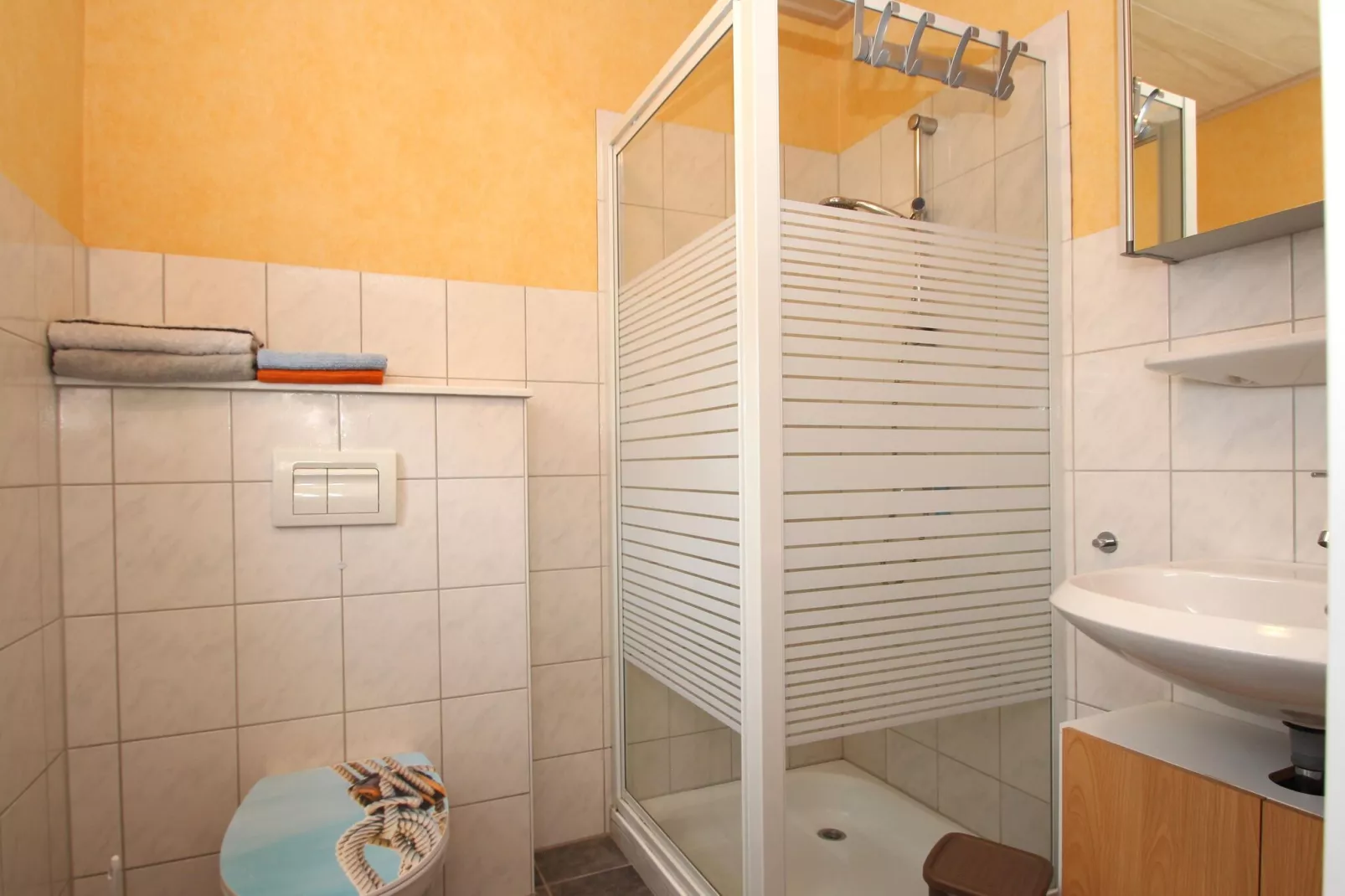 Ferienhaus Ganescha-Bathroom