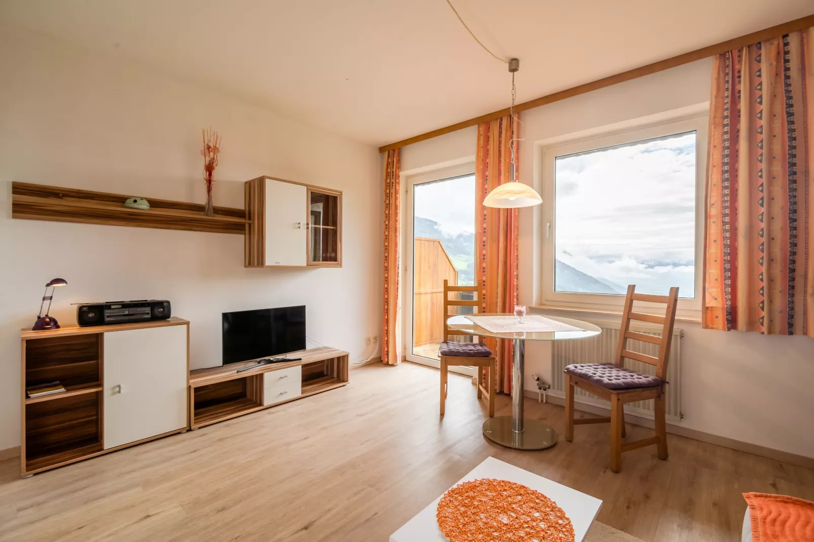 Apartment Verditz 3-Living room