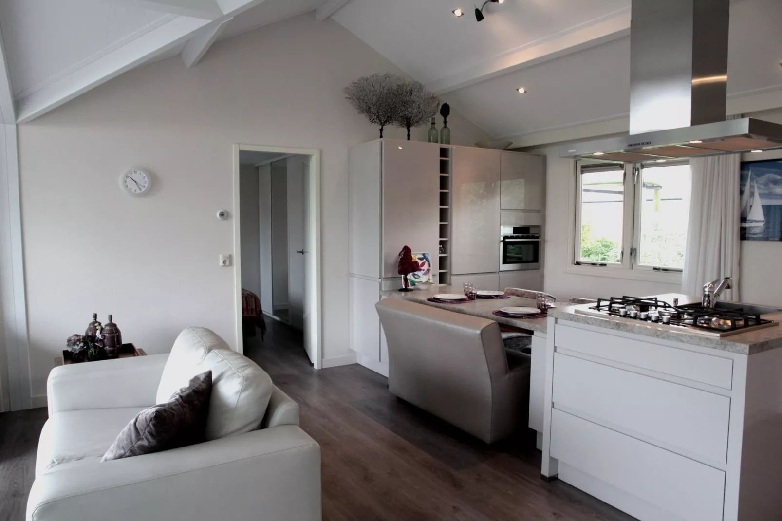 Sunny Oosterschelde-Kitchen