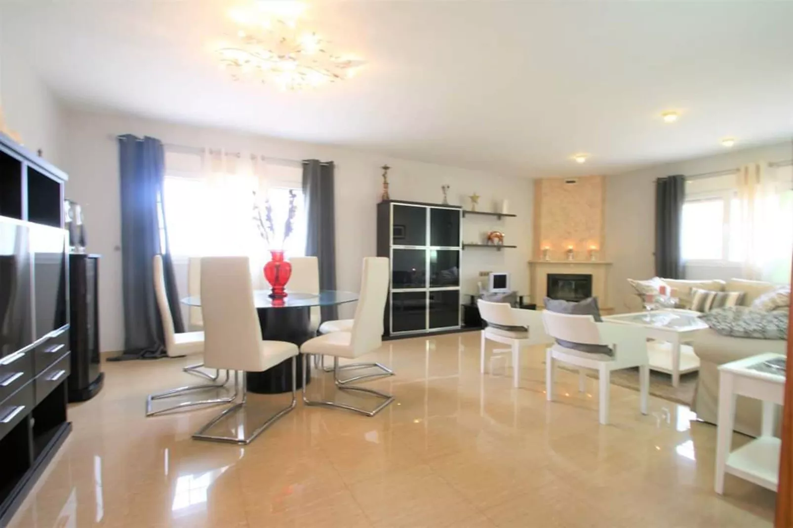 Villa Valerya-Living room