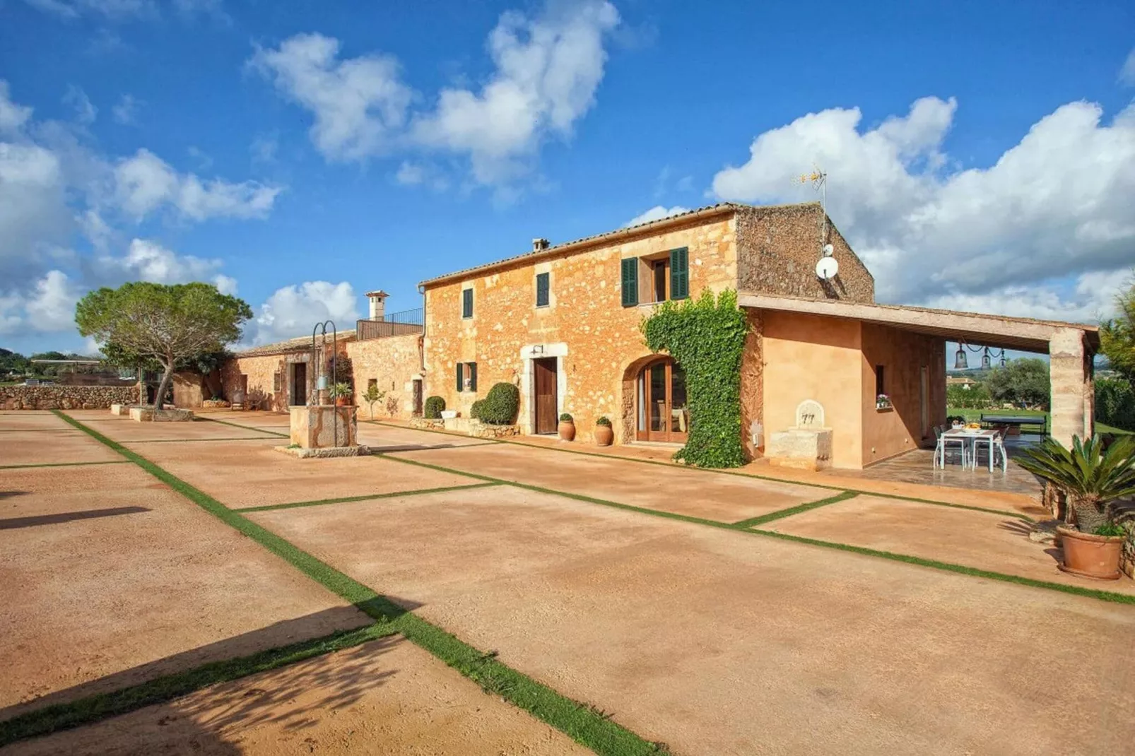 Casa Pleta-Exterior summer