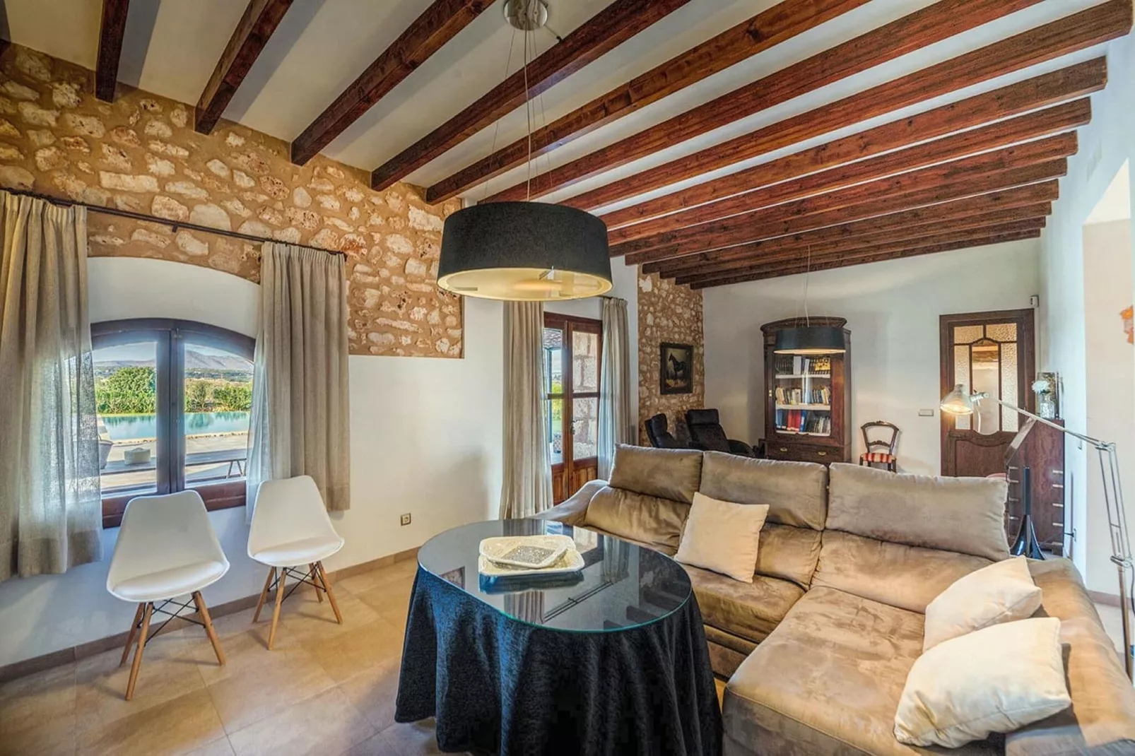 Casa Pleta-Living room