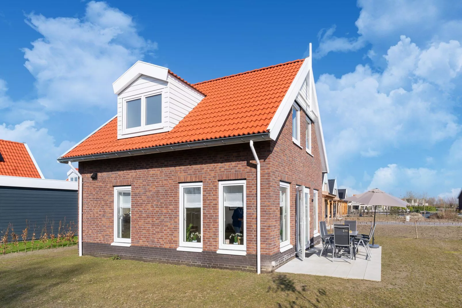 Strandloper 129-Exterior summer