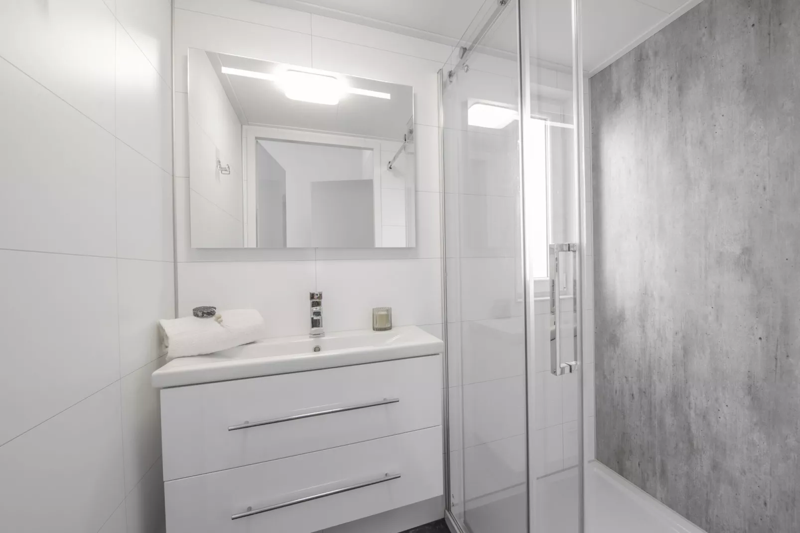 Water Resort Oosterschelde 28-Bathroom