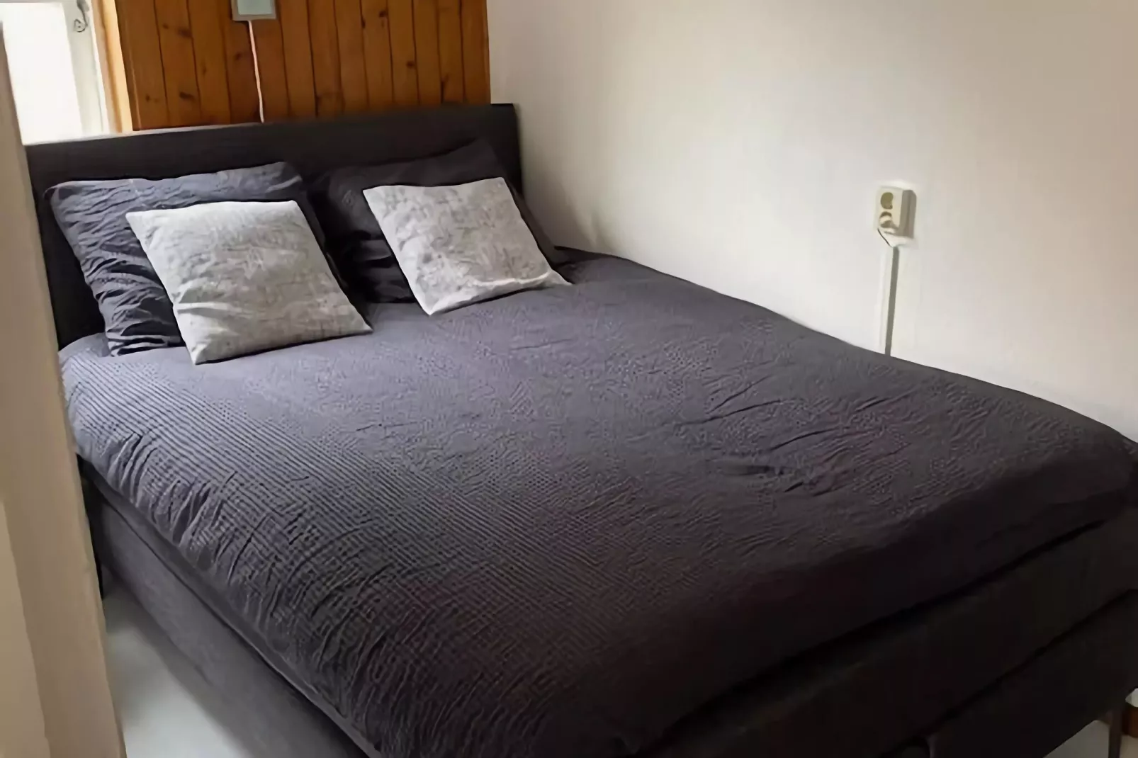 Honthem-Bedroom