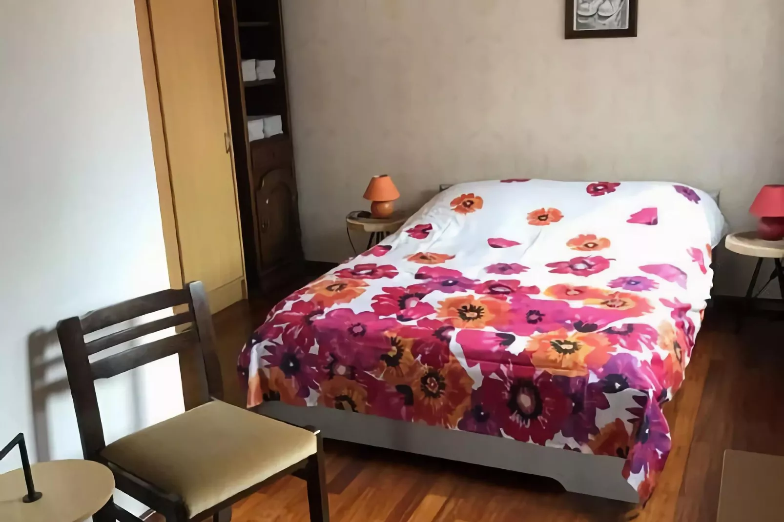 Honthem-Bedroom