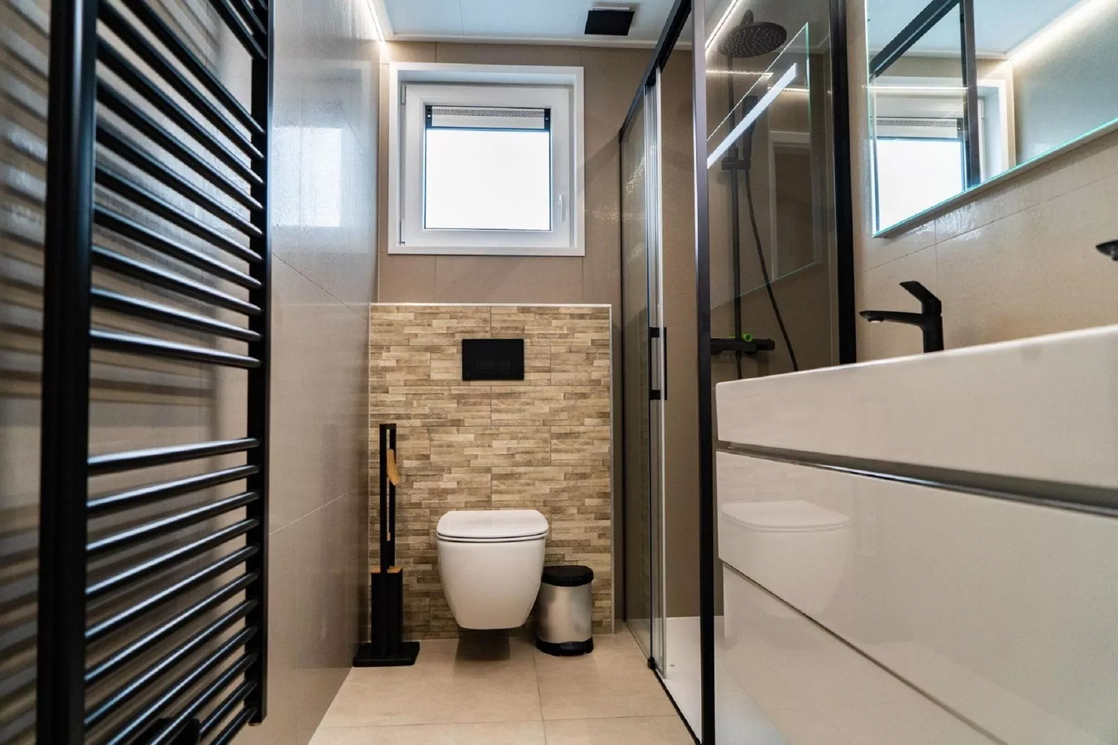 Vakantiepark De Rimboe & De Woeste Hoogte 39-Bathroom
