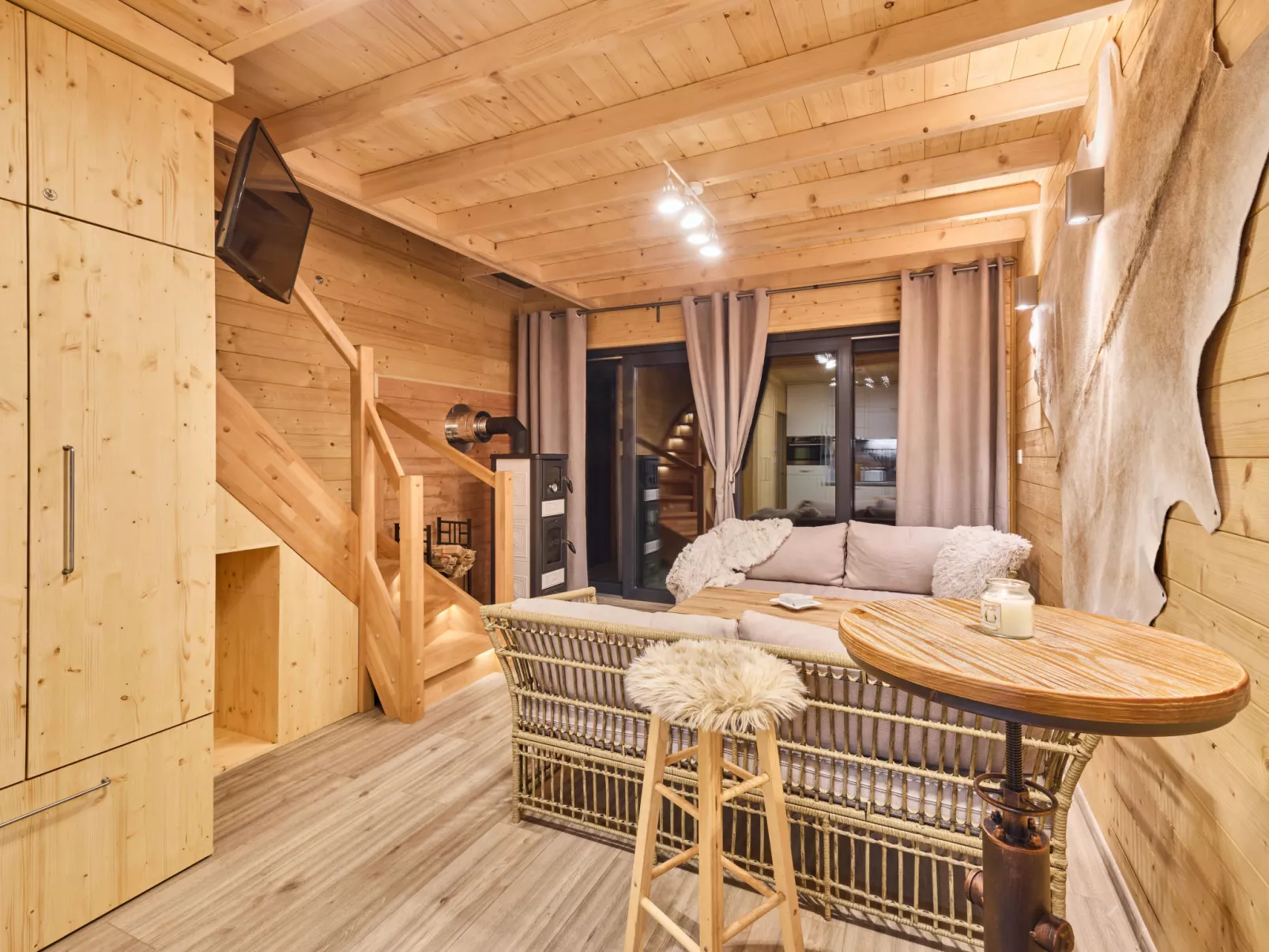 Luxe Timber Lodge & Yoga Loft-Inside