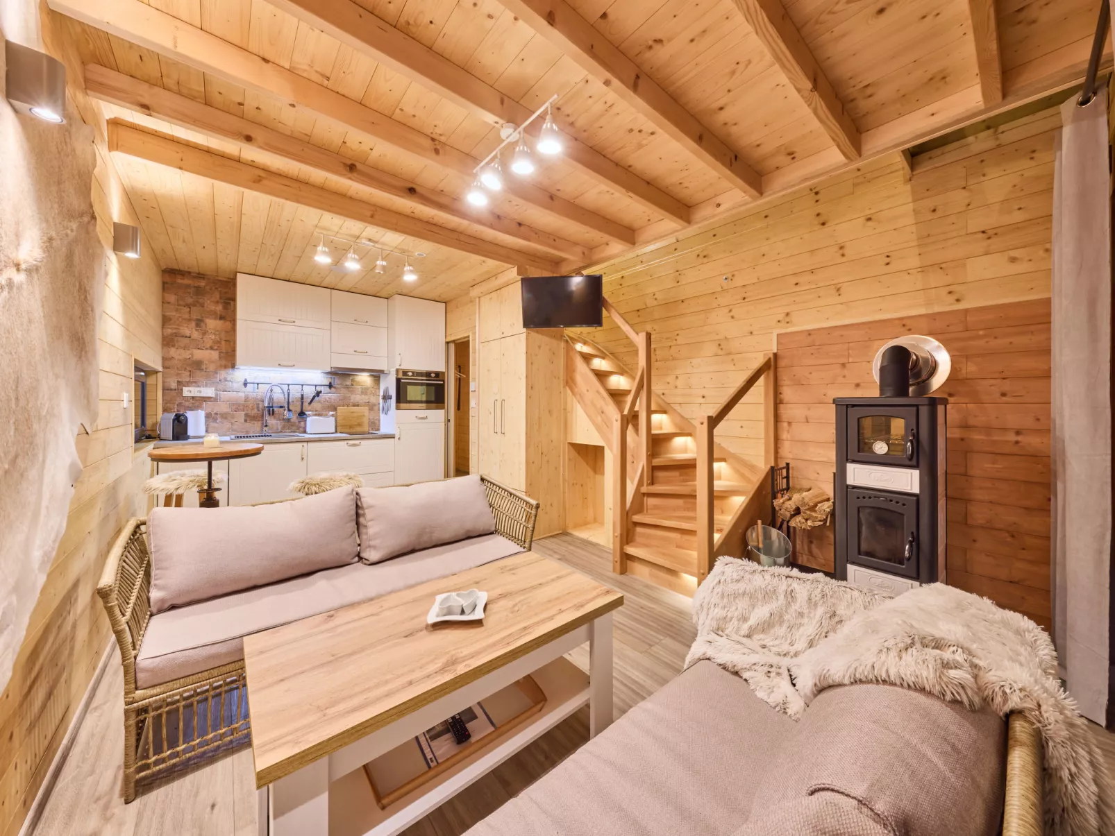 Luxe Timber Lodge & Yoga Loft-Inside