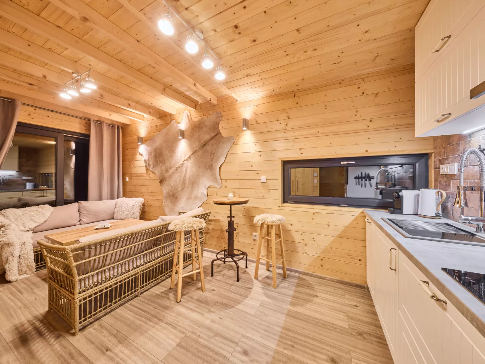 Luxe Timber Lodge & Yoga Loft-Inside
