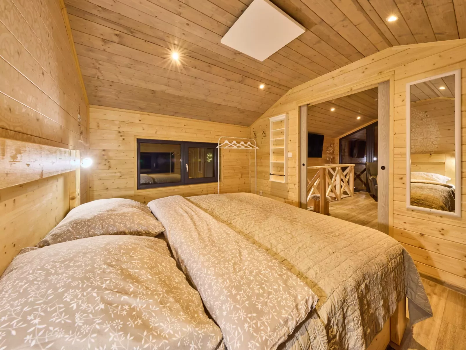 Luxe Timber Lodge & Yoga Loft-Inside