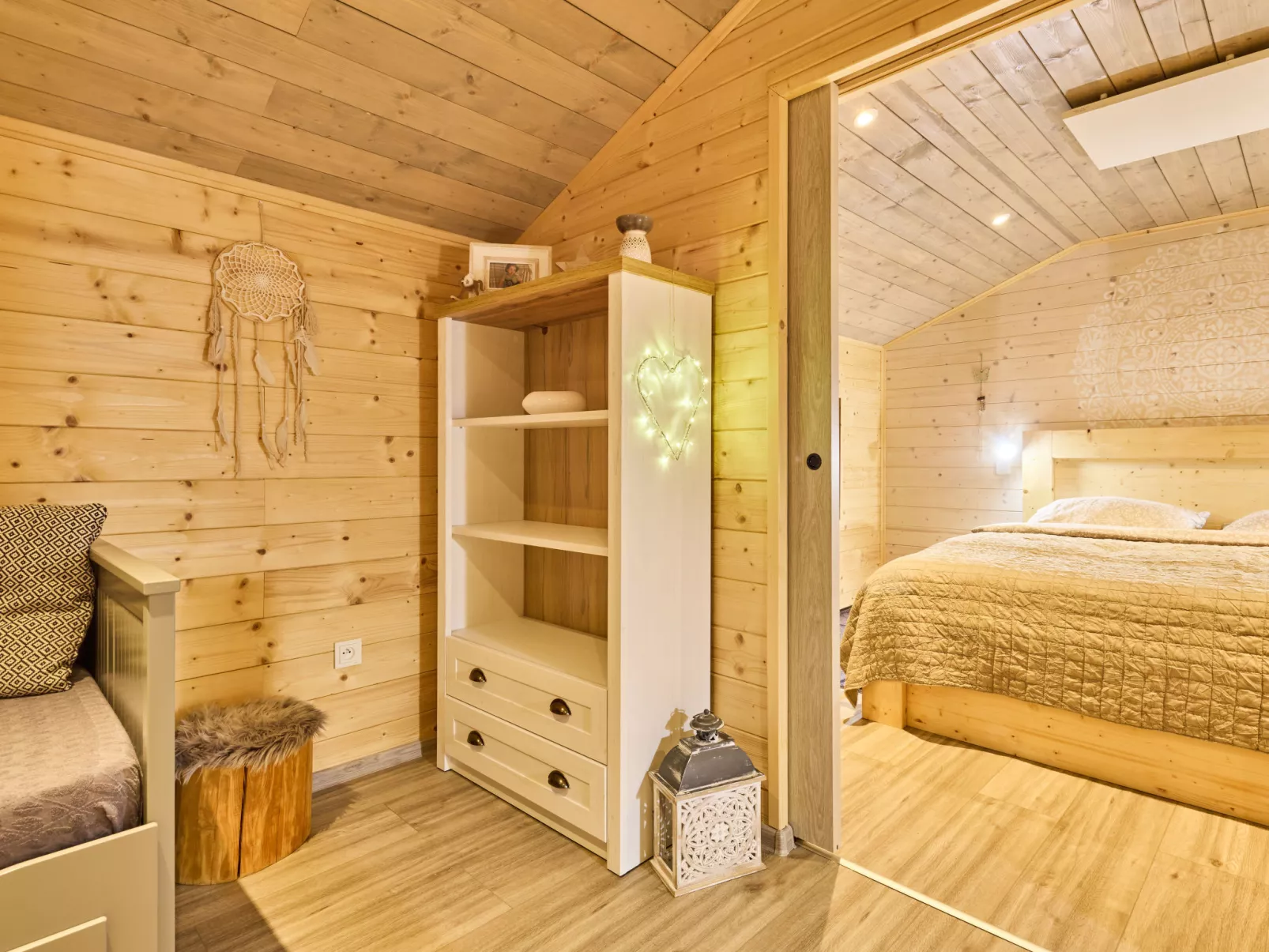 Luxe Timber Lodge & Yoga Loft-Inside