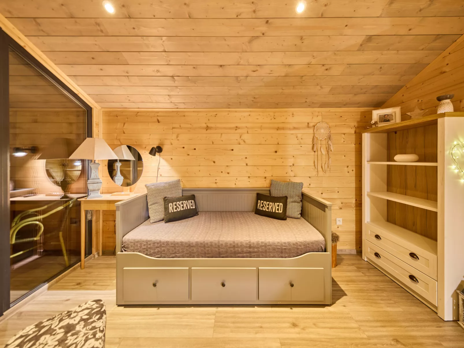 Luxe Timber Lodge & Yoga Loft-Inside