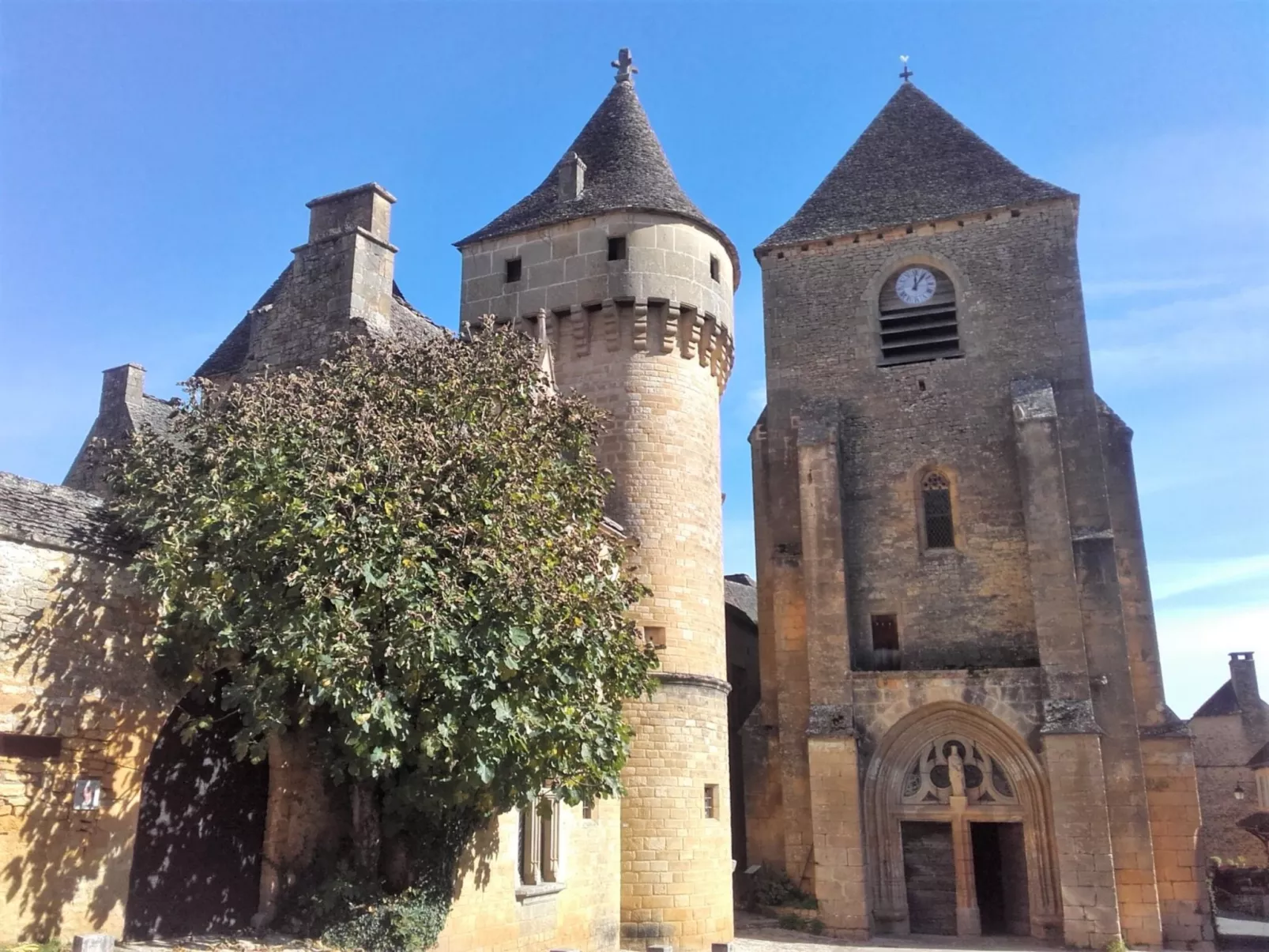 La Colinoise-Outside