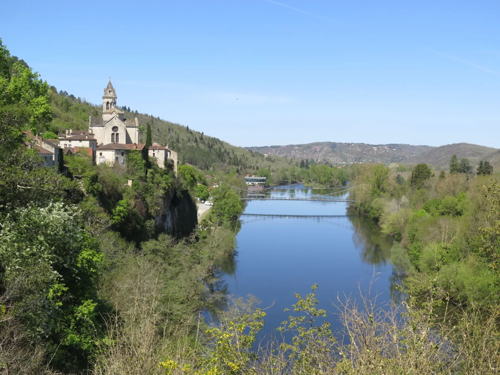 Le Champ du Lac-Outside
