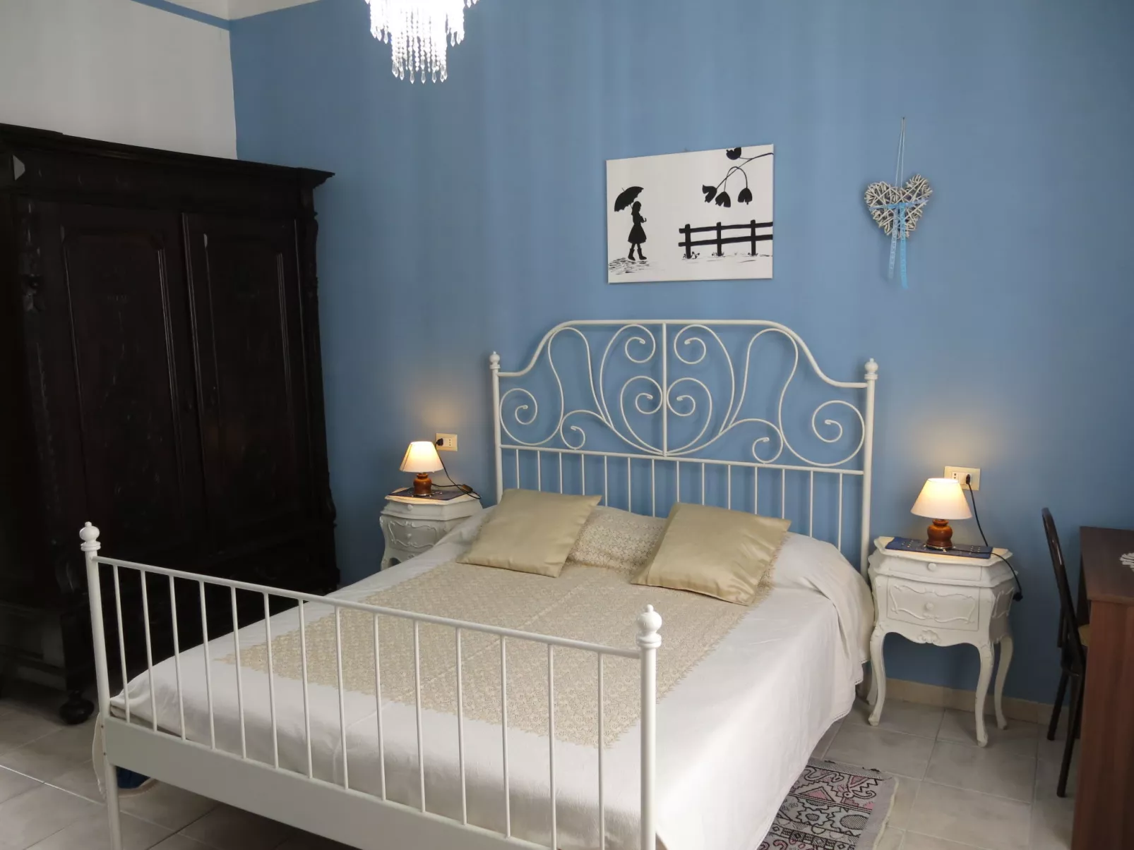 Il Cavaliere-Inside