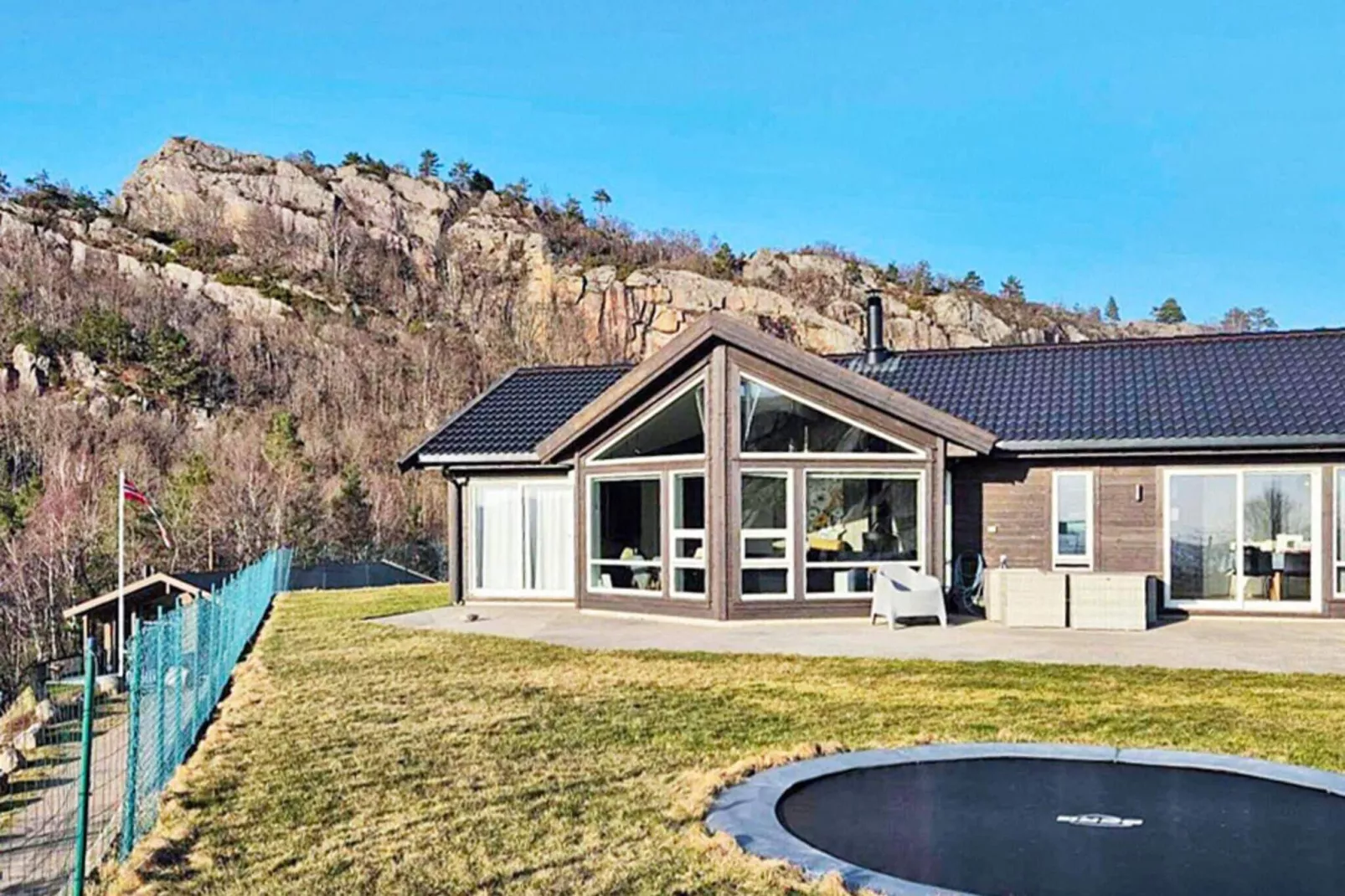 10 person holiday home in Lindesnes