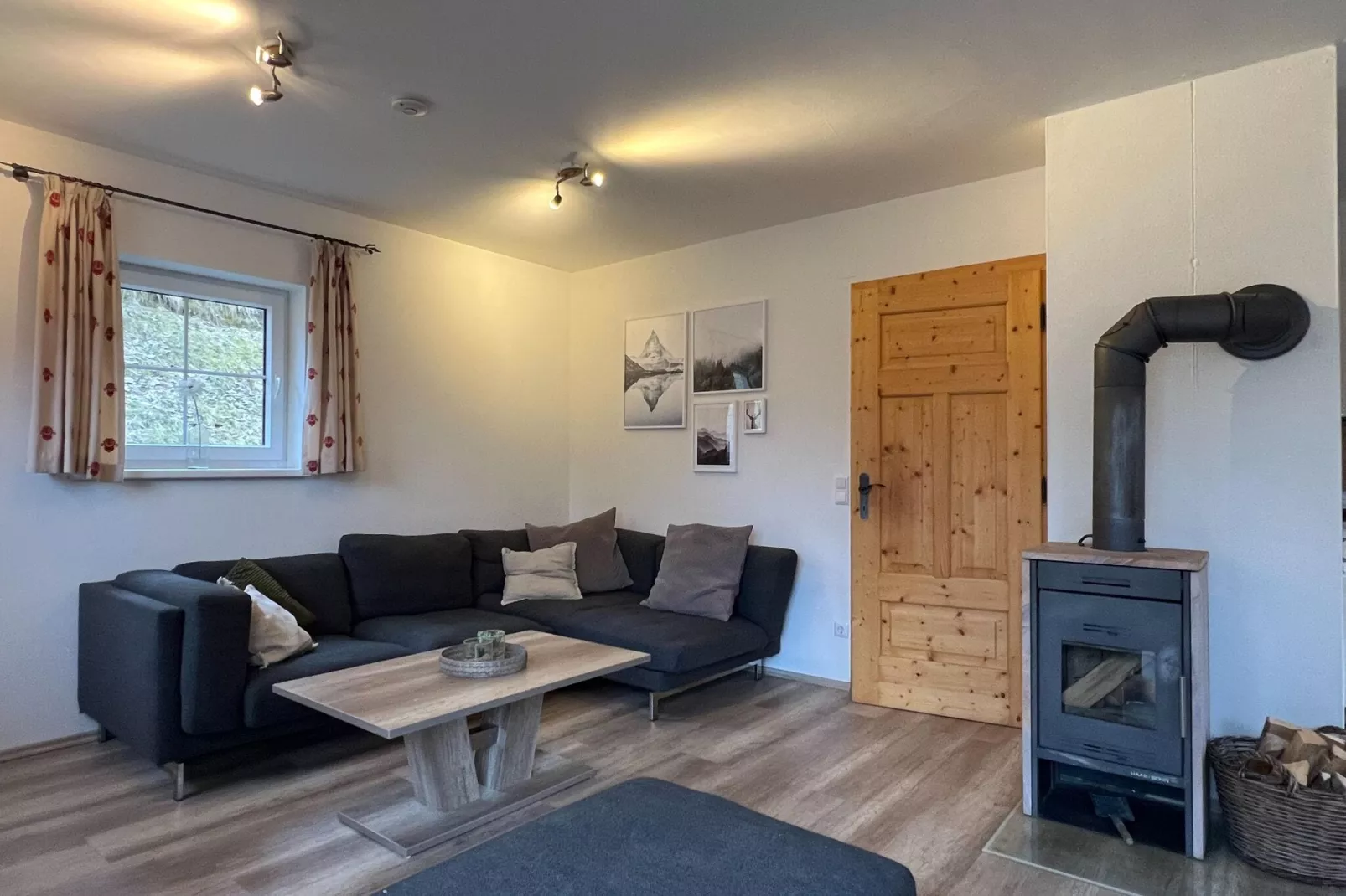 Chalet Ahorn Bad Kleinkirchheim-Living room