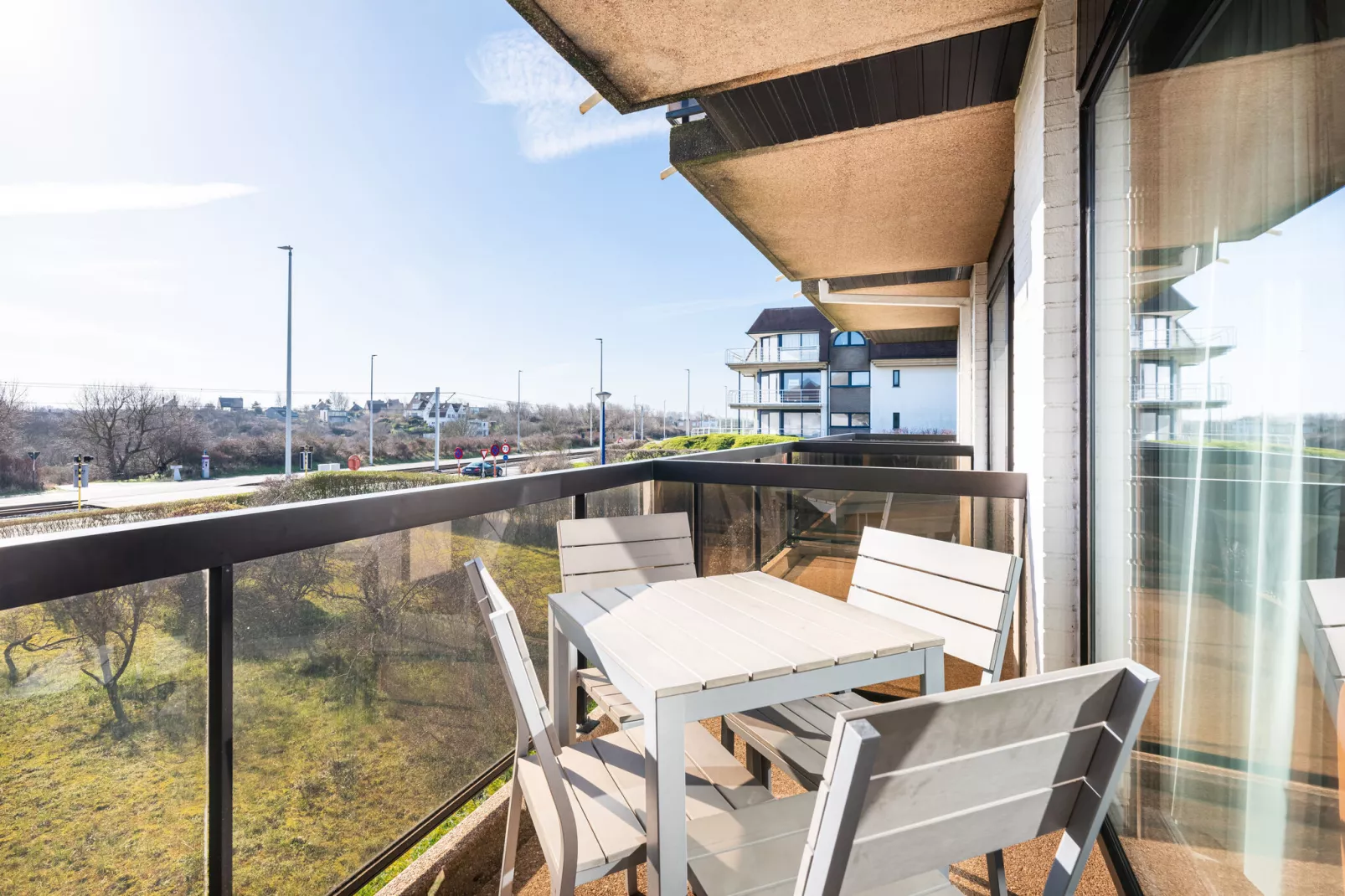 PLAZA X/X13-Terrace balcony