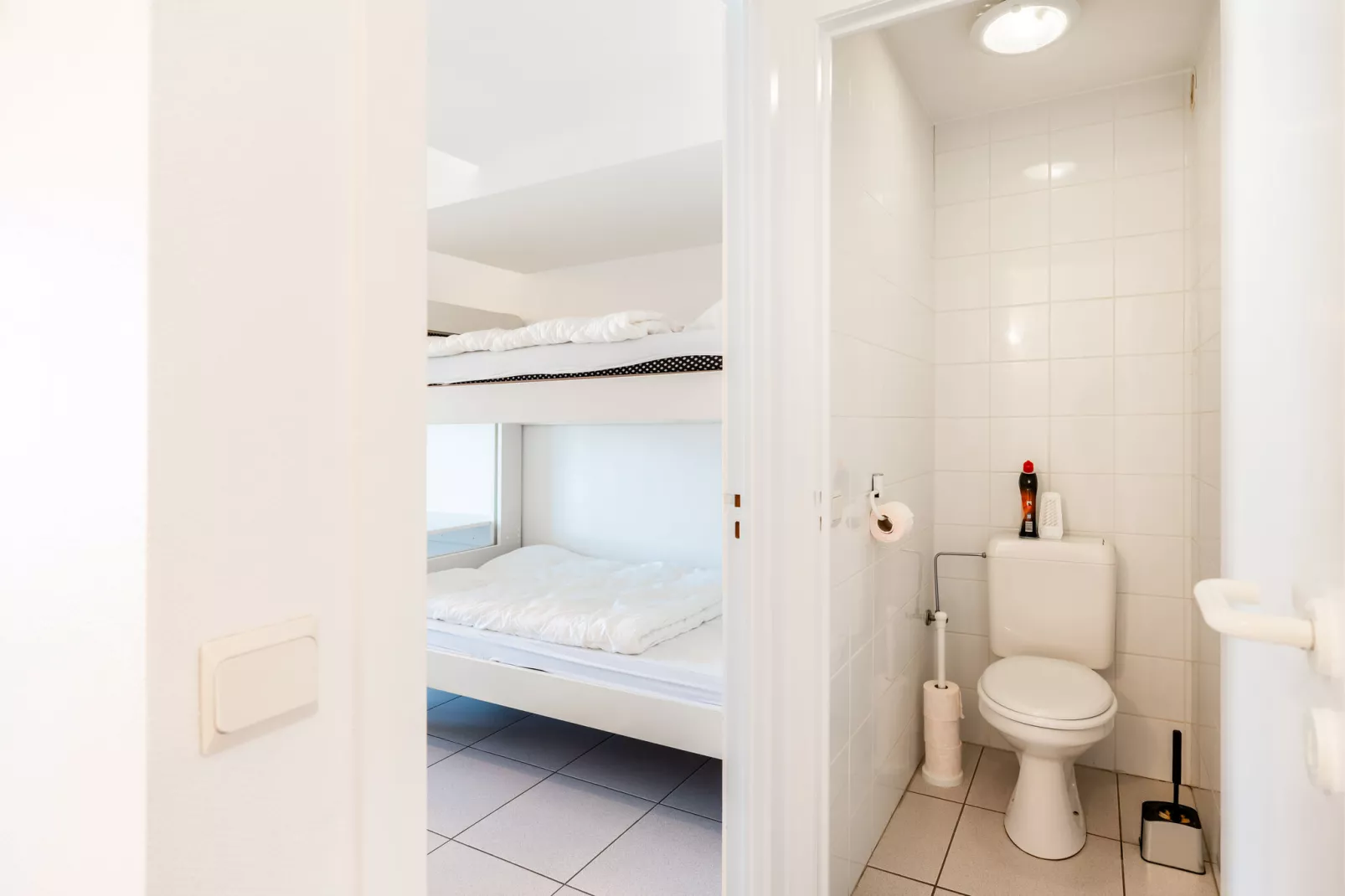 PLAZA X/X13-Bathroom
