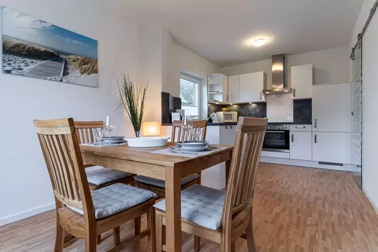 Strand-Grasnelke-Dining room