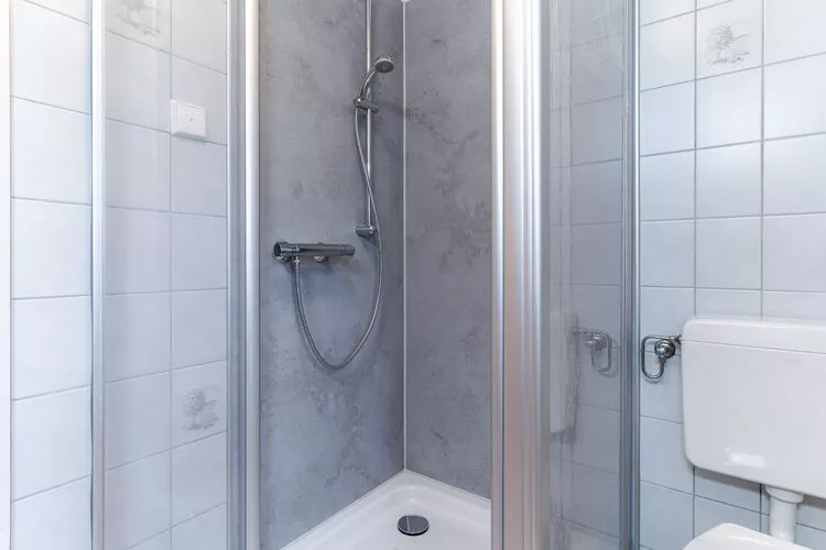 Strand-Grasnelke-Bathroom