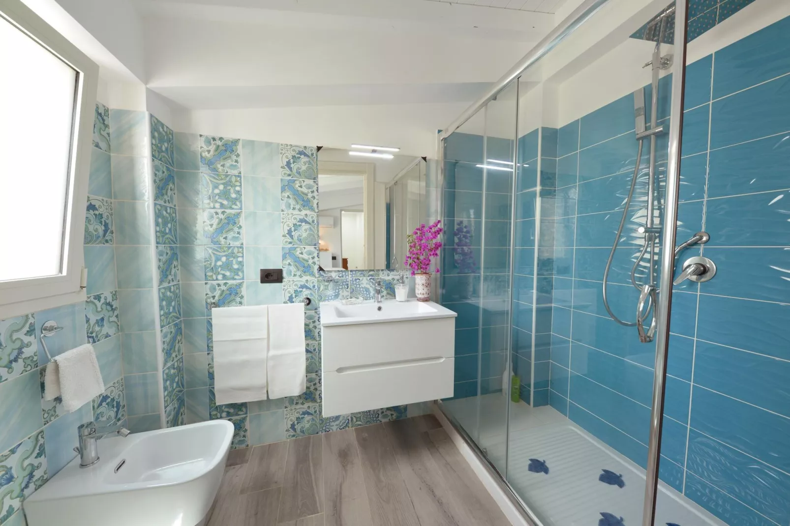 Villa Principe Flo mit Privatpool-Salle de bain