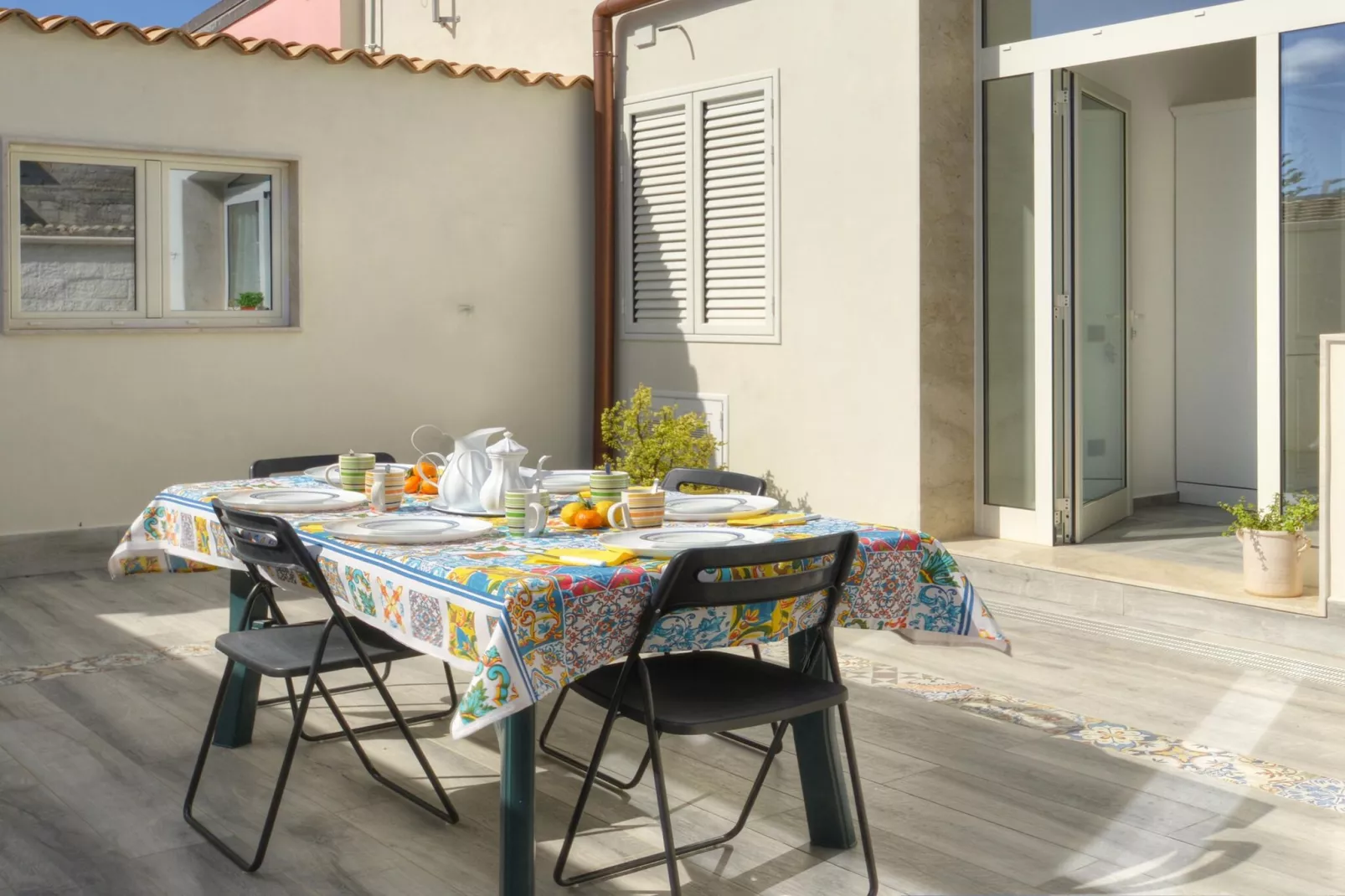 Villa Principe Flo mit Privatpool-Balcon-terrasse