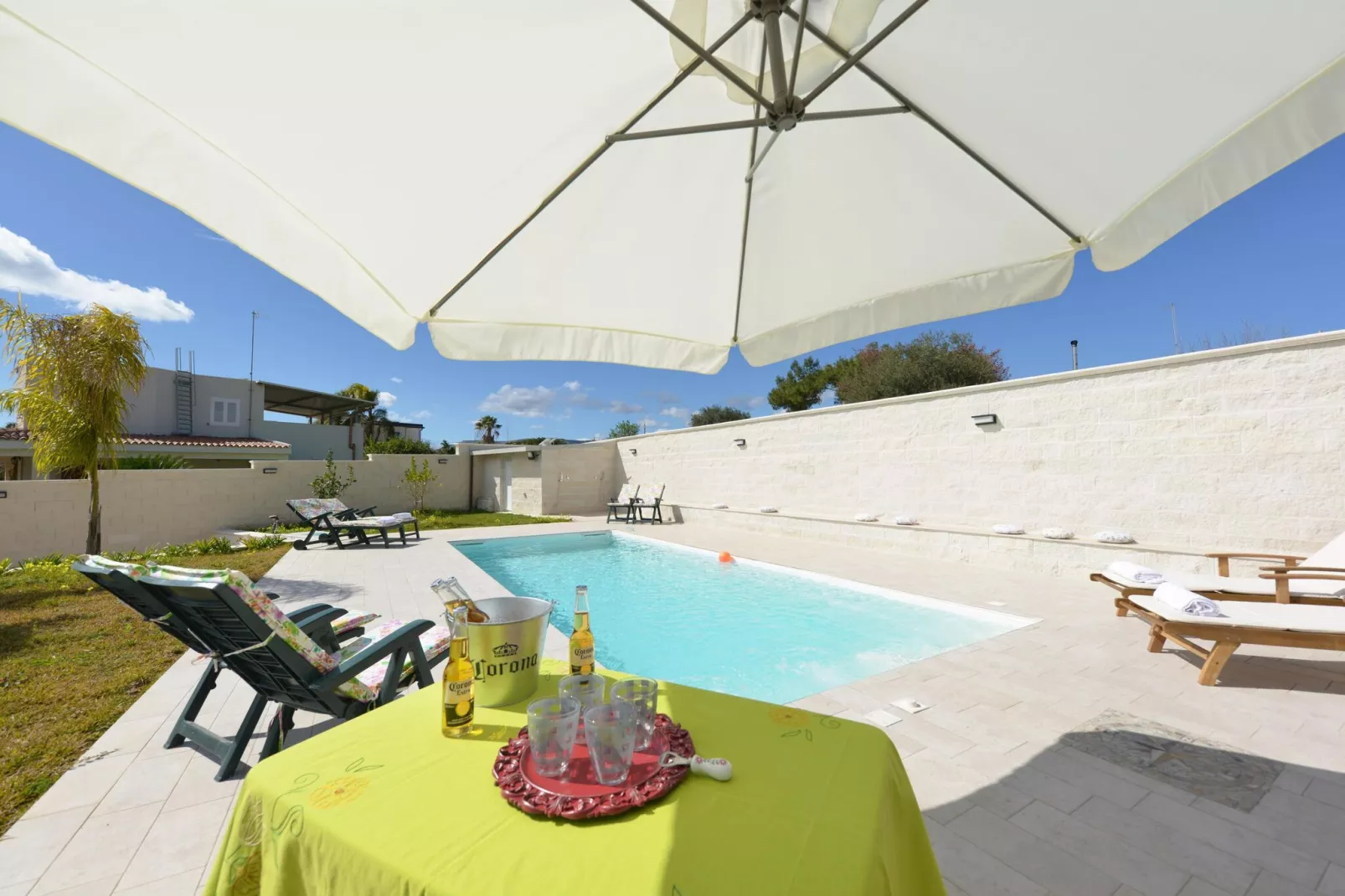 Villa Principe Flo mit Privatpool-Piscine