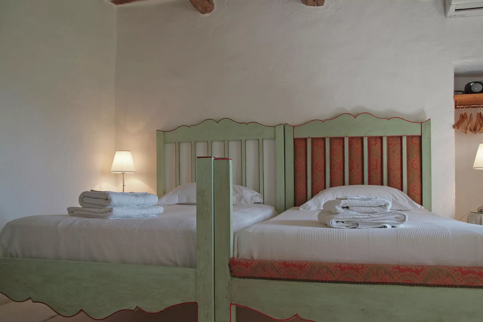 Mas Opideum-Bedroom