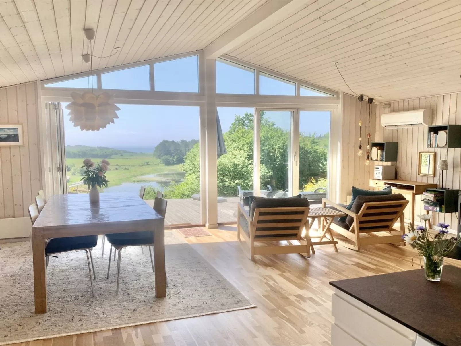 "Stygg" - 400m from the sea-Inside