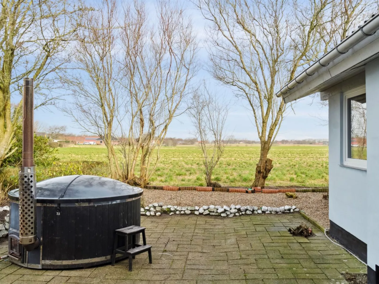 "Elara" - 300m from the sea-Outside