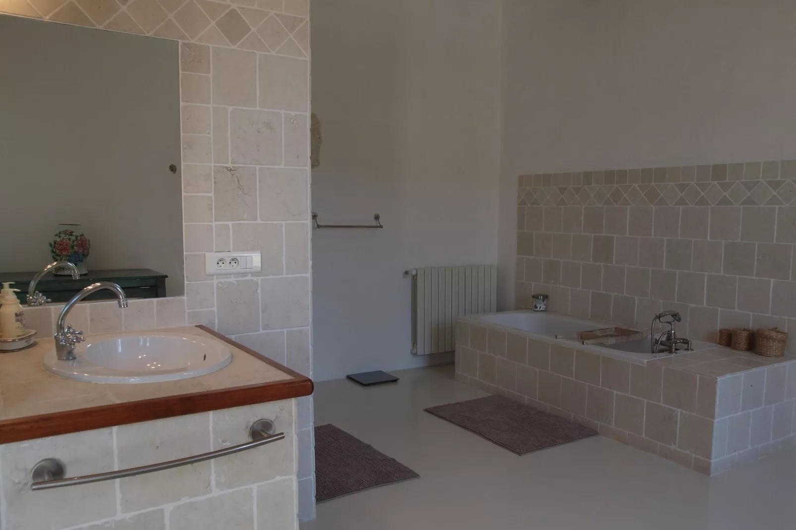 Mas Opideum-Bathroom