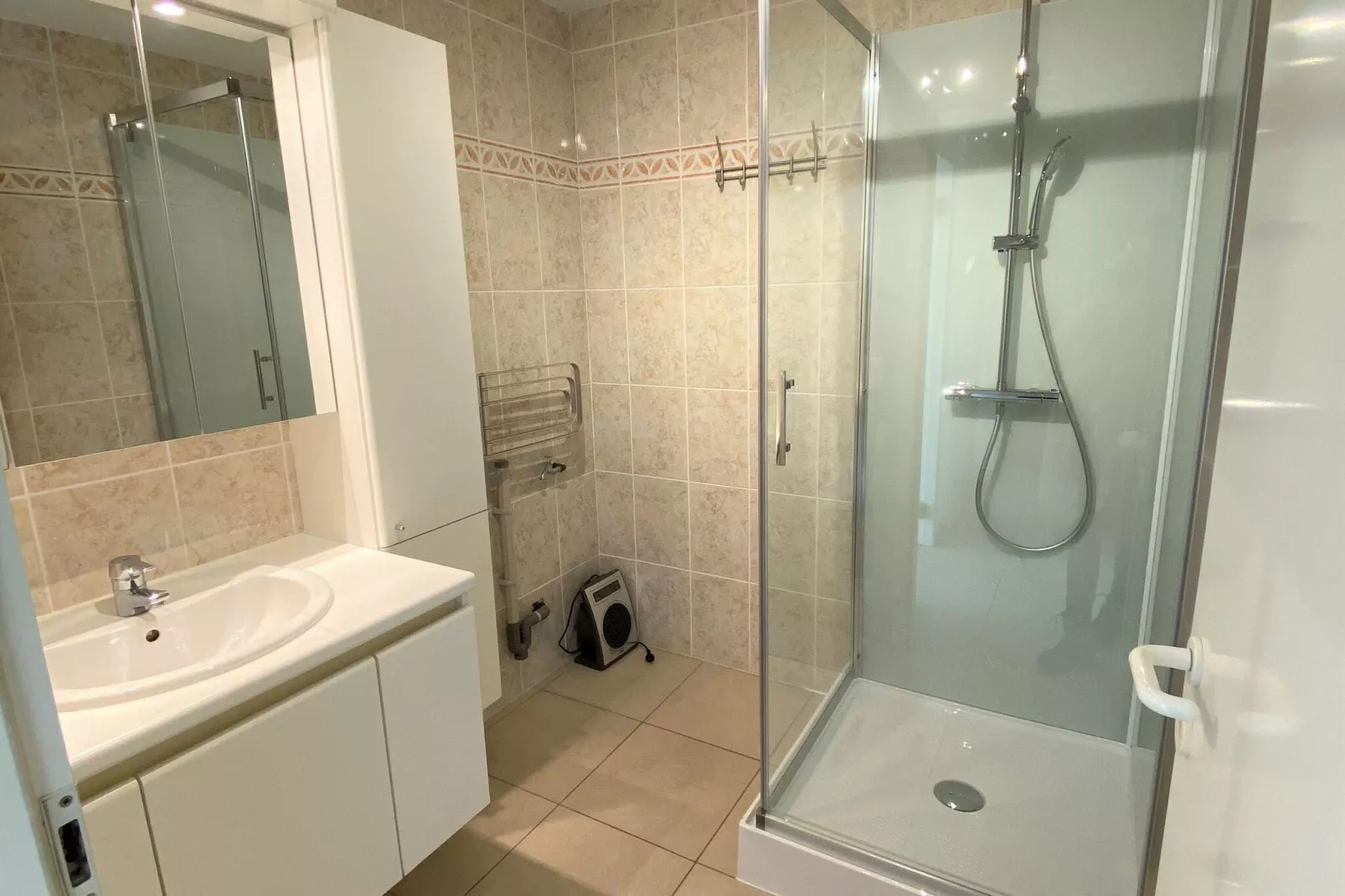APOLLO VII 0303PK-Bathroom
