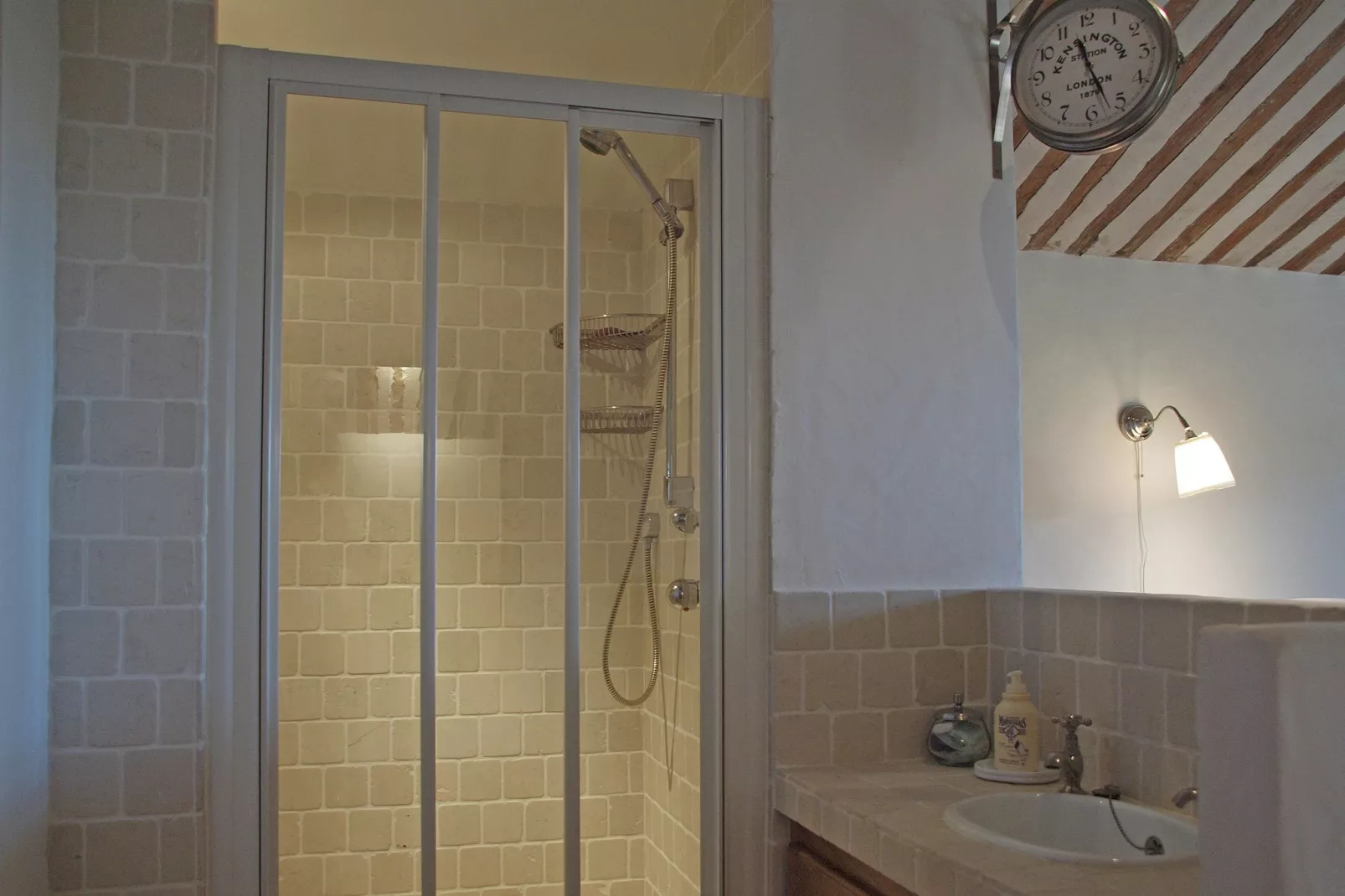 Mas Opideum-Bathroom