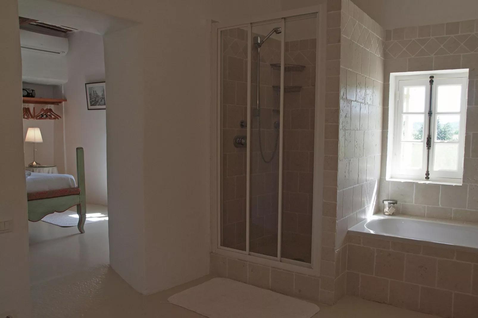Mas Opideum-Bathroom
