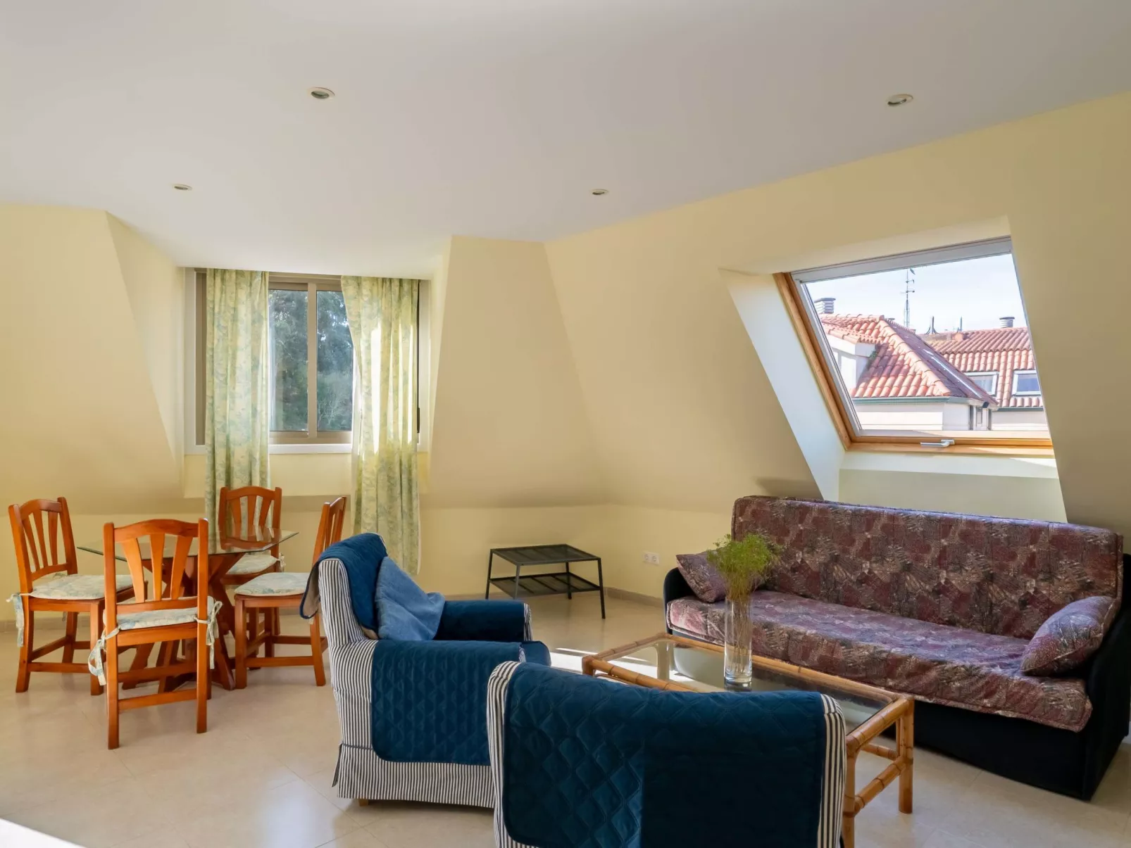 Edificio Bahia II-Inside