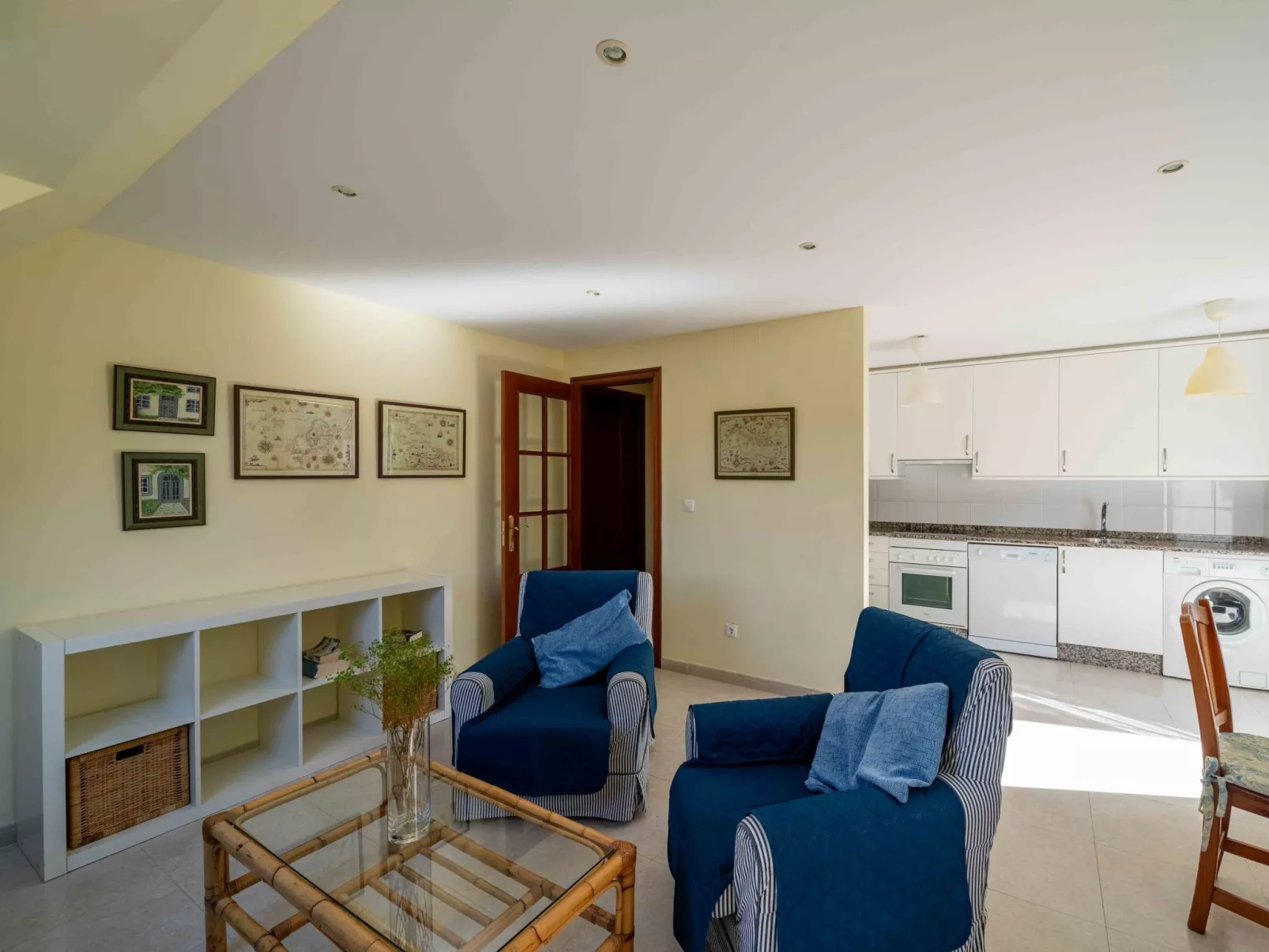 Edificio Bahia II-Inside