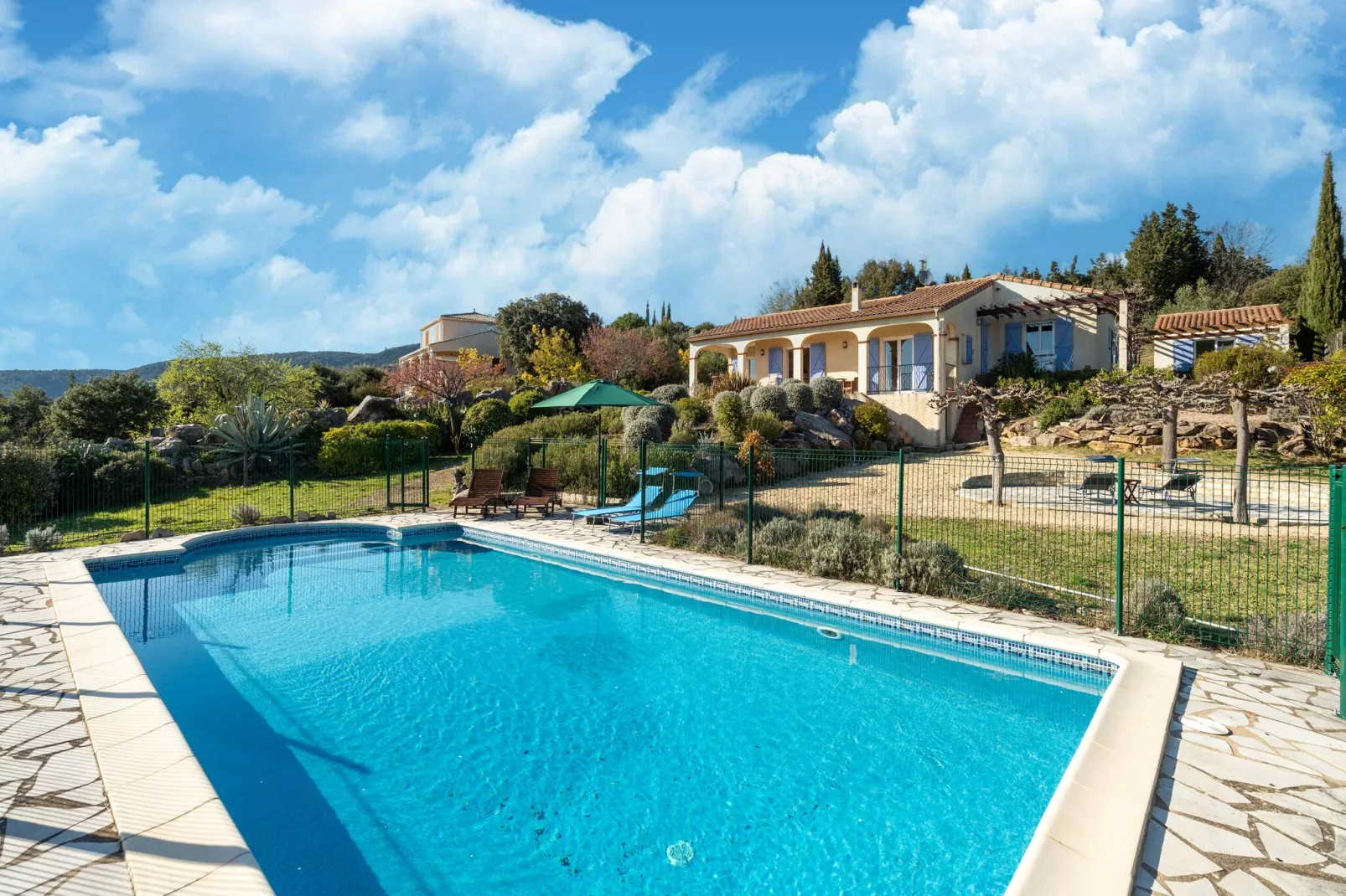 La Chouette de Minerve-Pool