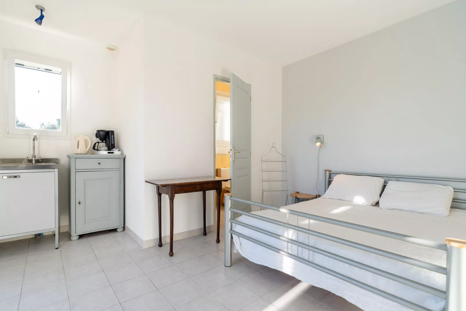 La Chouette de Minerve-Bedroom