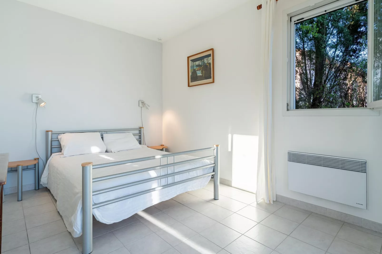 La Chouette de Minerve-Bedroom