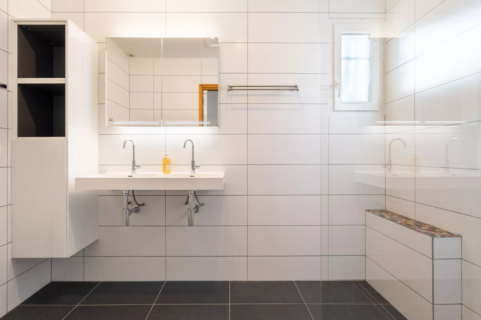La Chouette de Minerve-Bathroom