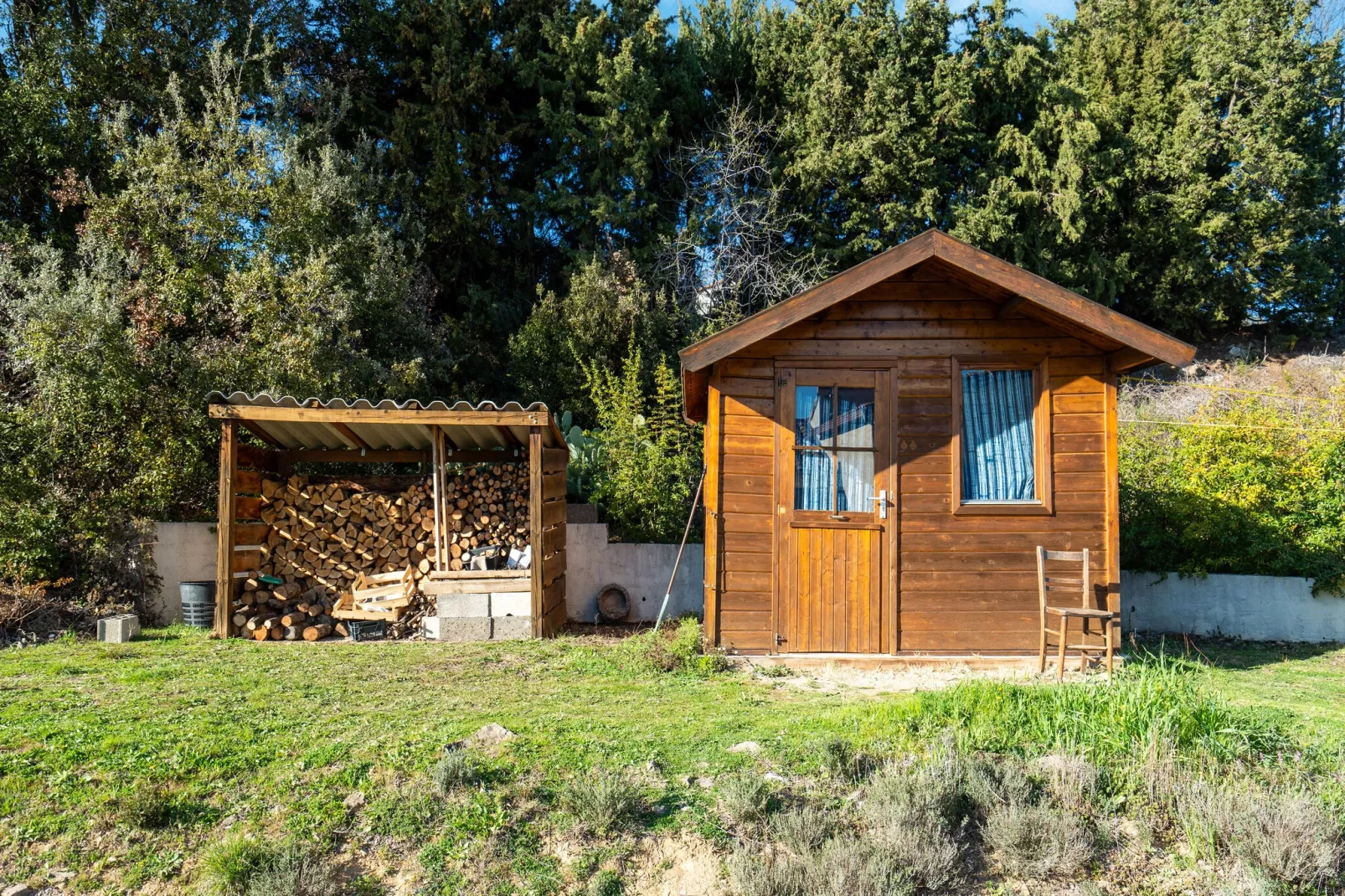 La Chouette de Minerve-Gardens summer